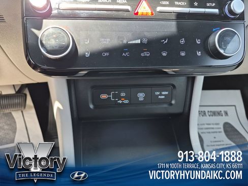 Used 2025 Hyundai Tucson Limited AWD/4WD image 18