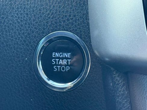 Used 2019 Toyota Highlander Limited Platinum image 40