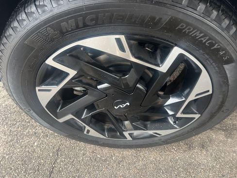 Certified 2023 Kia Sportage SX image 40