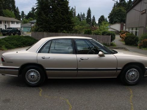Used 1992 Buick Le Sabre Limited FWD image 11
