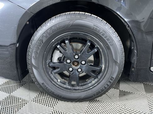 Used 2015 Toyota Prius Two image 24