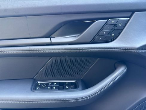 New 2026 Porsche Taycan 4S AWD/4WD image 12