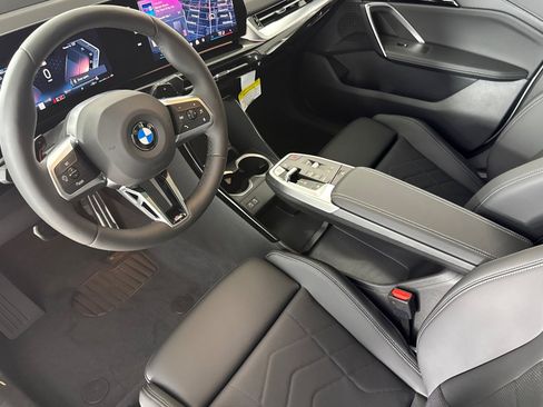 New 2026 BMW X2 xDrive28i w/ Technology Package AWD/4WD image 4
