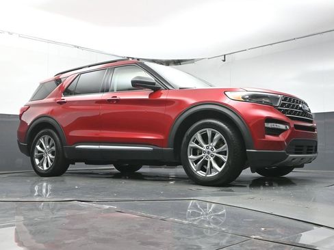 Used 2021 Ford Explorer XLT w/ Equipment Group 202A image 41