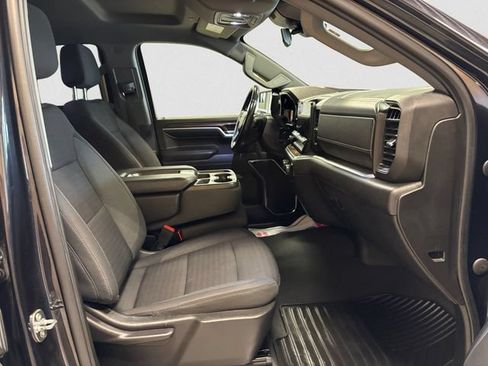 Used 2022 Chevrolet Silverado 1500 LT AWD/4WD image 16