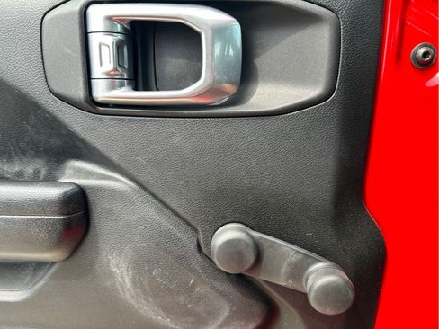 Certified 2020 Jeep Wrangler Sport AWD/4WD image 24