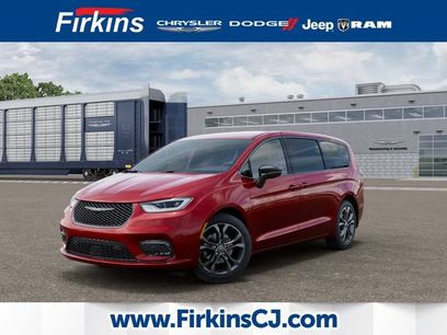 New 2026 Chrysler Pacifica Select