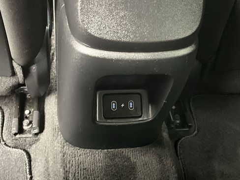 Used 2025 Hyundai Elantra SE FWD image 10