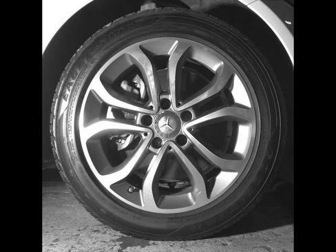 Used 2015 Mercedes-Benz C 300 4MATIC Sedan image 10