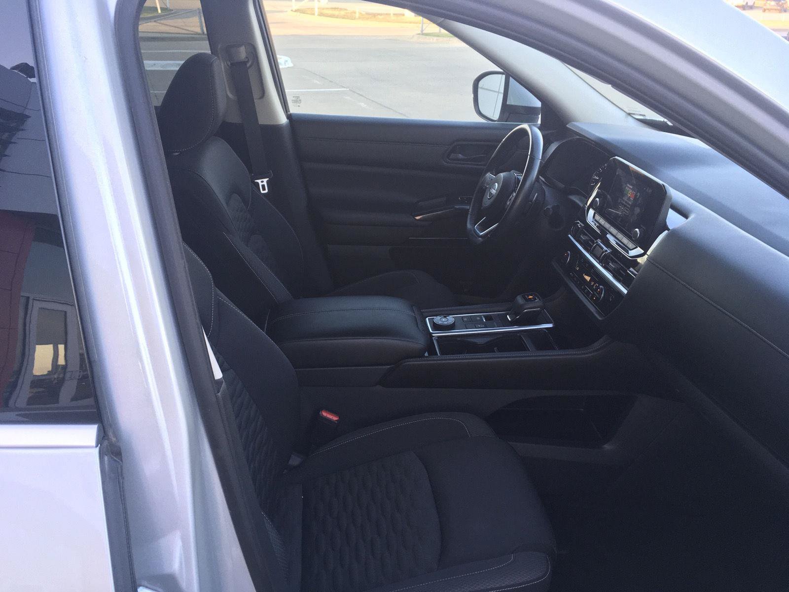 Used 2023 Nissan Pathfinder SV AWD/4WD image 37
