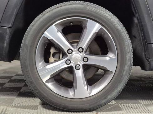 Used 2023 Jeep Grand Cherokee L Limited w/ Trailer Tow Group (B) AWD/4WD image 28