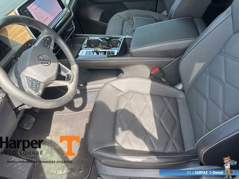 Used 2024 Volkswagen Atlas SE image 13