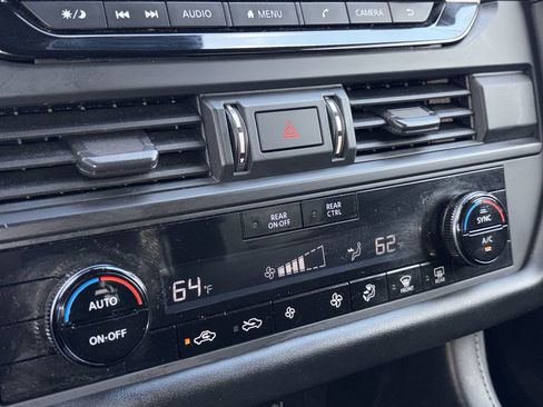Used 2023 Nissan Pathfinder S FWD image 5