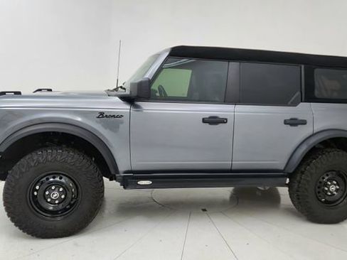 Used 2023 Ford Bronco Black Diamond image 3