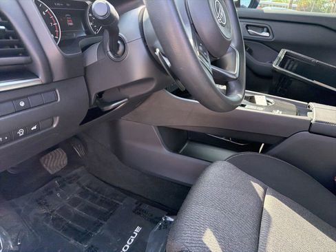 Certified 2024 Nissan Rogue SV FWD image 21