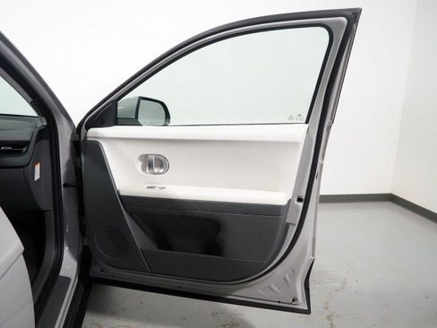 Used 2024 Hyundai Ioniq 5 SEL RWD image 55