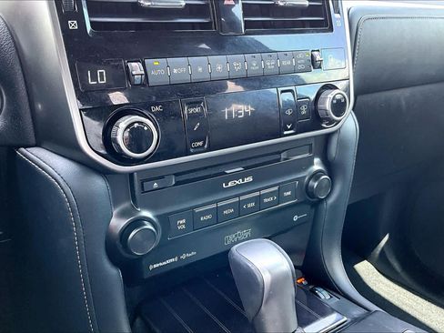 Used 2022 Lexus GX 460 Luxury w/ Sport Design Package AWD/4WD image 35
