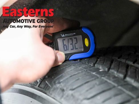 Used 2021 Cadillac Escalade ESV Premium Luxury Platinum image 35