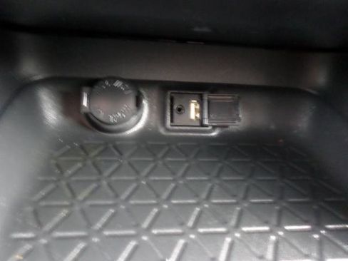 Used 2019 Toyota RAV4 XLE image 22