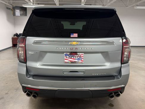 Used 2024 Chevrolet Suburban Premier RWD image 8