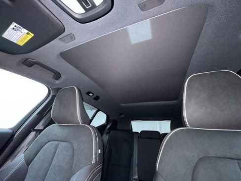 New 2026 Volvo XC40 B5 Ultra w/ Protection Package Premier image 11