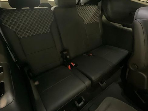 Used 2025 GMC Acadia Denali w/ Super Cruise Package image 13