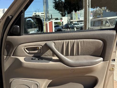 Used 2005 Toyota Sequoia Limited RWD image 13