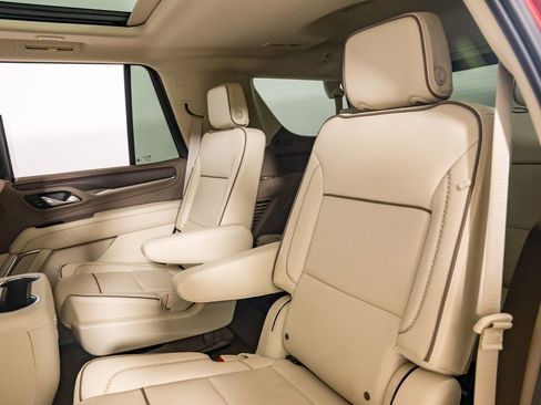 Used 2023 GMC Yukon Denali w/ Denali Reserve Package image 24