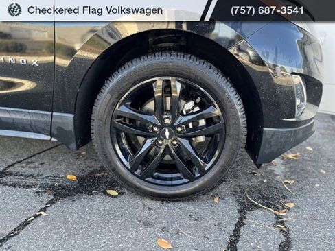 Used 2020 Chevrolet Equinox LT w/ Midnight Edition image 3