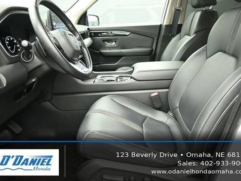 Used 2024 Honda Pilot Touring image 25