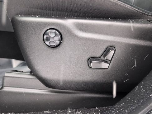 Used 2024 Dodge Durango GT image 27