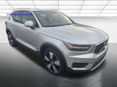 Used 2019 Volvo XC40 T5 Momentum