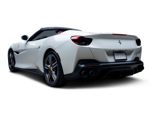 Used 2019 Ferrari Portofino RWD image 12