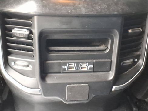 Used 2022 RAM 1500 Big Horn AWD/4WD image 20