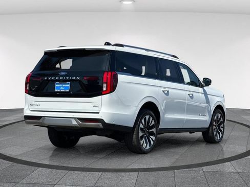 Used 2025 Ford Expedition Max Platinum w/ Driver's Package AWD/4WD image 5
