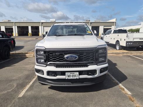 Certified 2023 Ford F350 Lariat w/ Sport Appearance Package AWD/4WD image 3