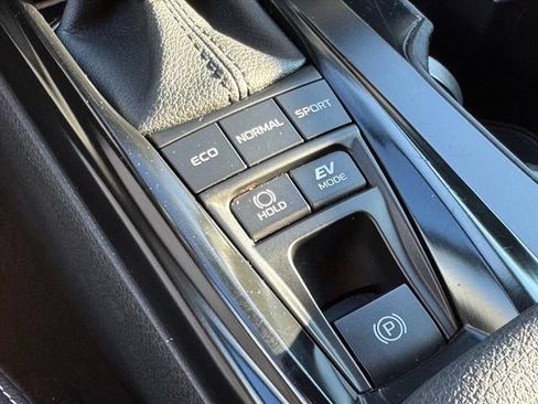 Used 2025 Toyota Camry SE FWD image 20
