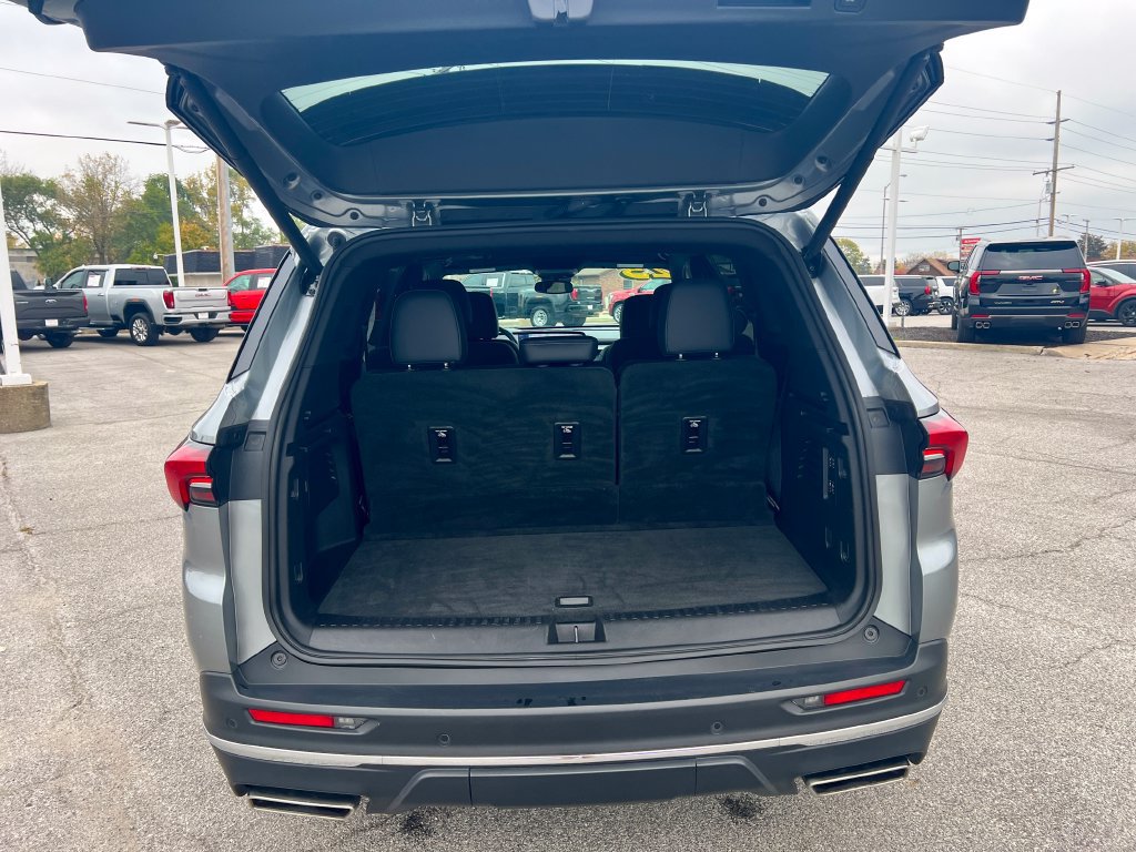 Used 2025 Buick Enclave Preferred w/ Power Package FWD image 39