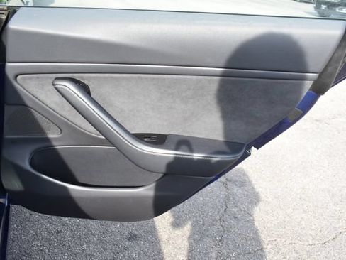Used 2018 Tesla Model 3 Long Range RWD image 32