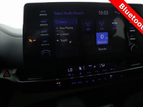 Used 2022 Toyota Sienna XLE image 24