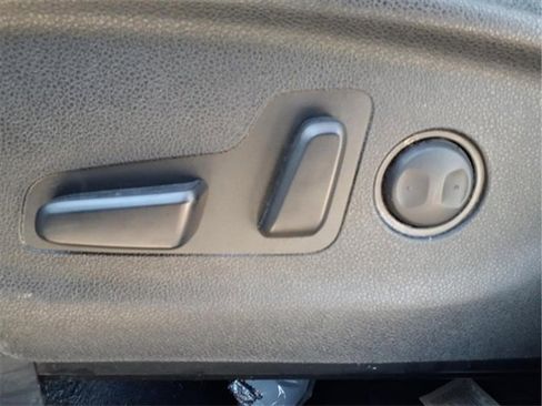 Used 2018 Kia Sorento EX image 25