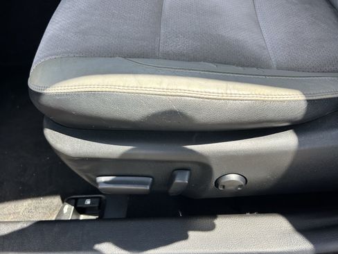 Used 2015 Toyota Camry XSE FWD image 27