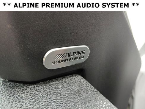 Certified 2019 Dodge Charger SXT w/ Cold Weather Package image 11