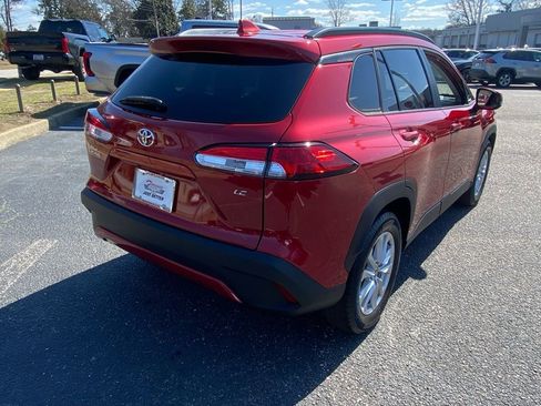 Used 2022 Toyota Corolla Cross LE image 16