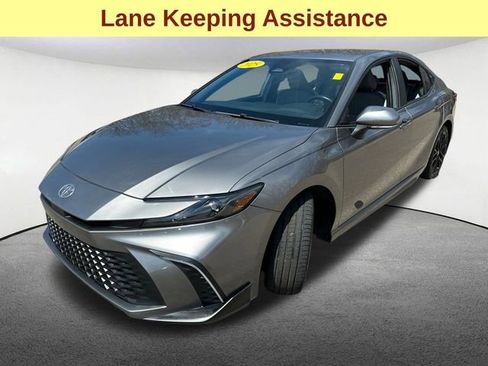 Certified 2025 Toyota Camry SE w/ Convenience Package FWD image 6