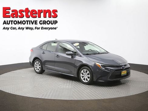 Used 2023 Toyota Corolla LE w/ Carpet Mat Package (TMS) FWD image 48