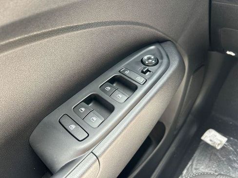 New 2026 Hyundai Venue SEL FWD image 11
