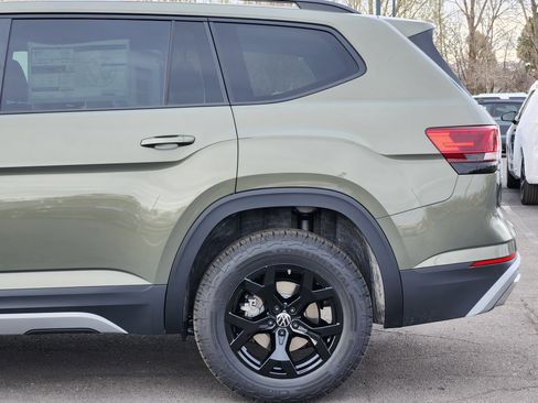 New 2026 Volkswagen Atlas Peak Edition AWD/4WD image 4