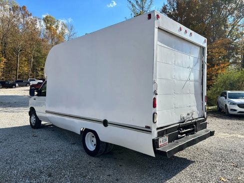 Used 2003 Ford E-350 and Econoline 350 Super Duty image 5