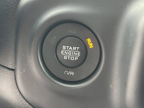 Used 2023 Jeep Wrangler Sport AWD/4WD image 23